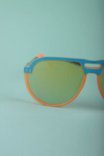 KIDS SUNGLASSES ORANGE BLUE - Image 3