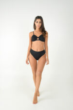 TOP FRONT CUT OUT BLACK
