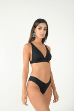 TOP TRIANGLE WITH BELT BLACK