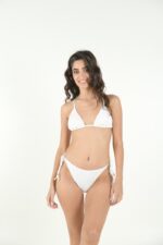 TOP TRIANGLE WHITE