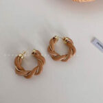 LEATHER WOVEN C SHAPE EAR HOOP WITH SILVER NEEDLE - Image 3