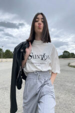 UNISEX STATEMENT LOGO TSHIRT - Image 2