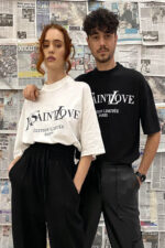 UNISEX STATEMENT LOGO TSHIRT - Image 5