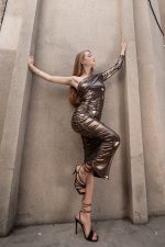 ONE SLEEVE METALIC MIDI DRESS - Image 5
