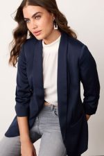 PLUS SIZE BLAZER WITH RUSHED SLEEVES NAVY