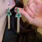 SILVER NEEDLE EMERALD TASSEL EARRINGS - Image 3