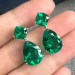 CRYSTAL EARRINGS GREEN - Image 3