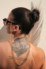 METTALIC SUNGLASSES CHAIN GOLD - Image 5