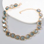 NECKLACE WITH BLACK STONES