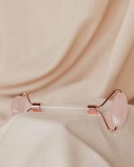 REAL ROSE QUARTZ BEAUTY ROLLER AND SCRAPER - Image 3