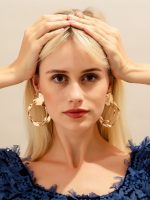 BIG HOOP EARRINGS GOLD