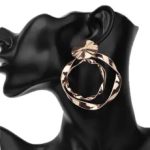 BIG HOOP EARRINGS GOLD - Image 4