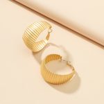WAVY METAL HOOP EARRINGS GOLD