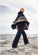 PONCHO IN SOFT KNIT
