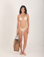 TOP TRIANGLE WITH CHARM TEXTURED OFFWHITE